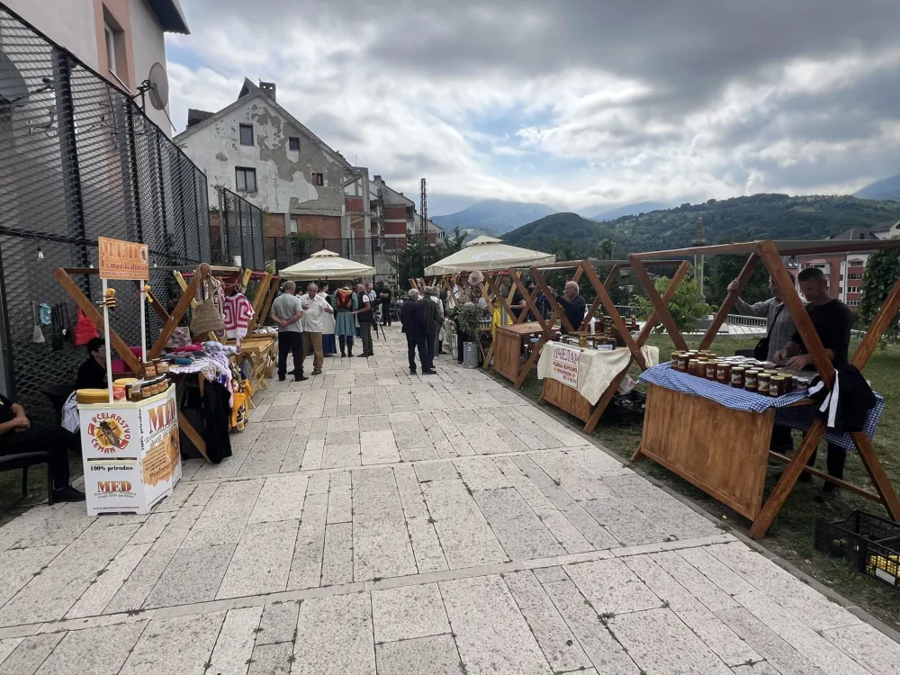 U Mojkovcu održana manifestacija "Dani meda i zdrave hrane": Čudesna riznica zdravlja