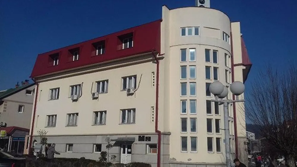 Femiću pritvor od 30 dana, osumnjičen za prinudu i ugrožavanje sigurnosti fotoreportera