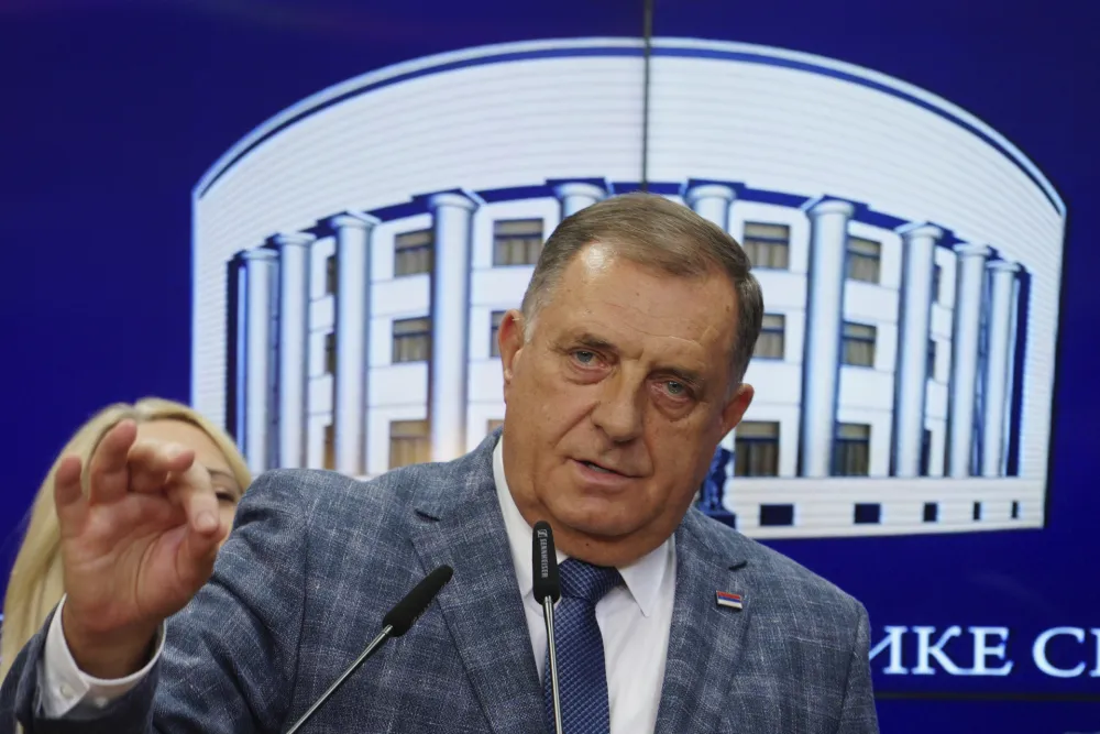 Dodik: Biće raspisan referendum koji će imati pitanje o pravnom i ustavnom statusu RS