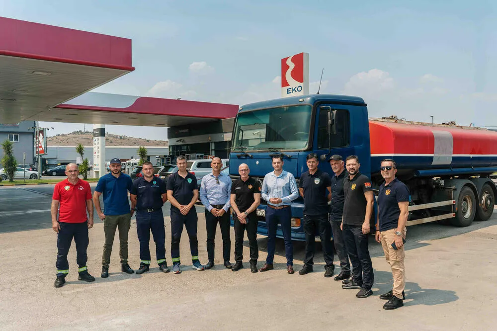 Jugopetrol donirao tri cisterne za prevoz vode Direktoratu za za&scaron;titu i spa&scaron;avanje