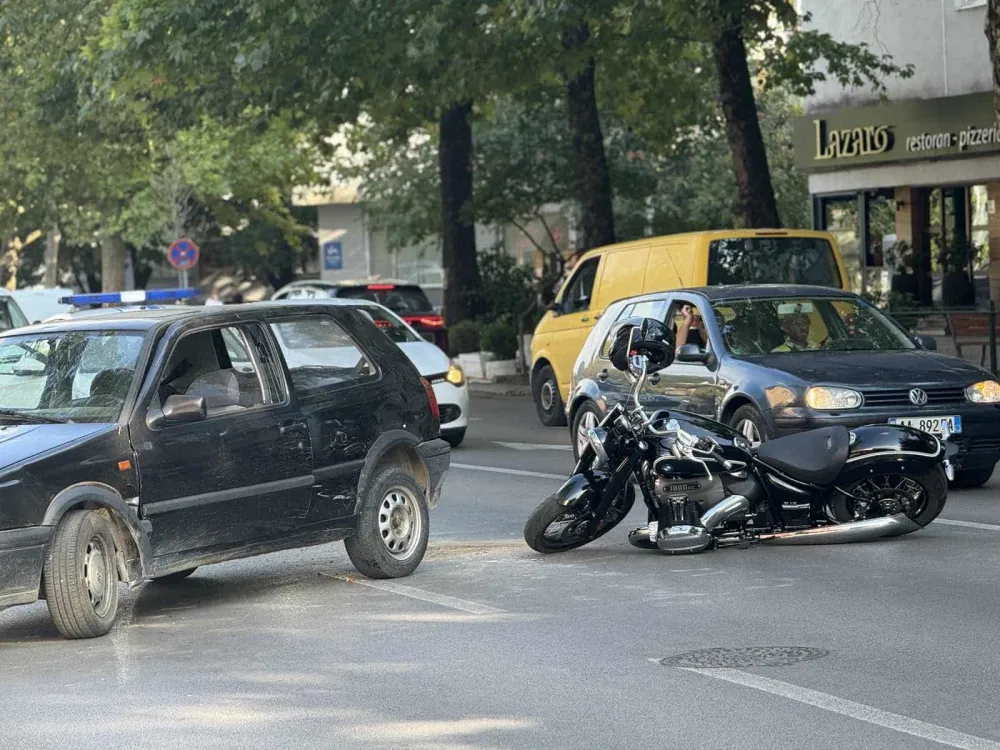Udes u Podgorici: Povrijeđen motociklista
