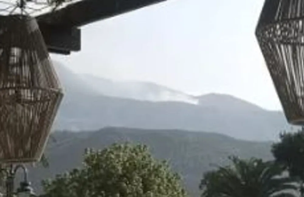 Požari u zaleđu Budve i jutros aktivni