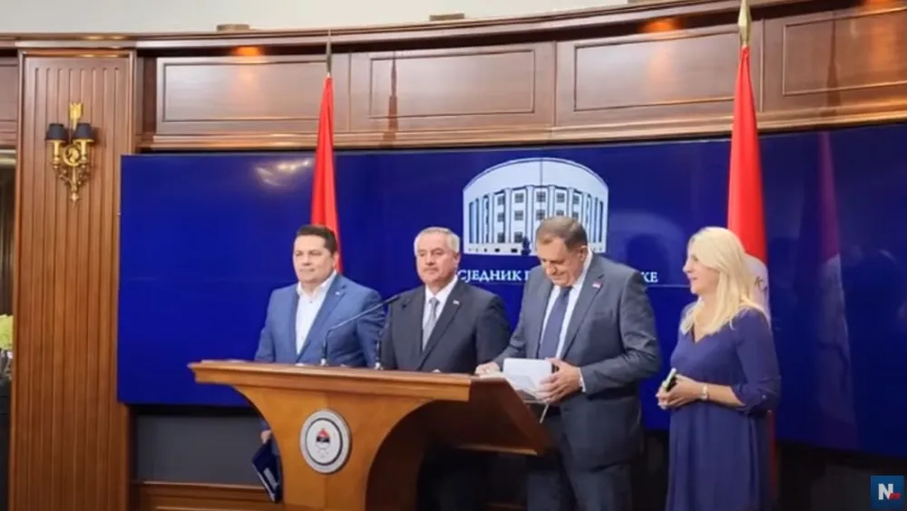 Potvrđena ostavka Vi&scaron;kovića, pala Vlada Republike Srpske