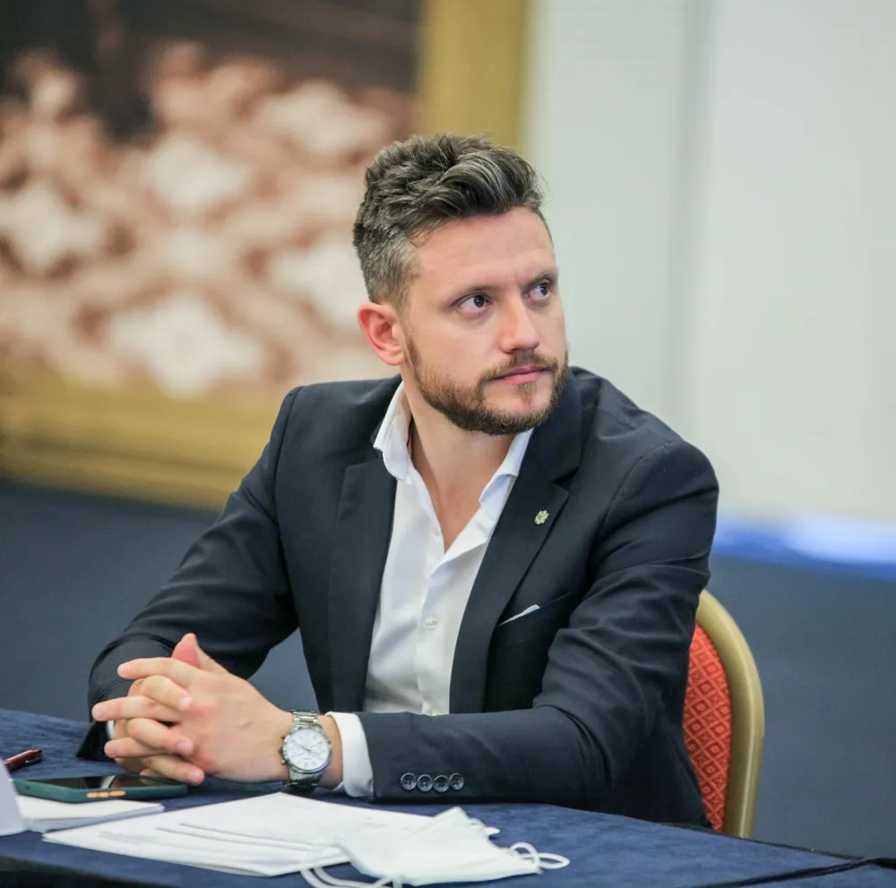 Radovanić: Unutra&scaron;nje podjele diktiraju spoljnopolitički ton