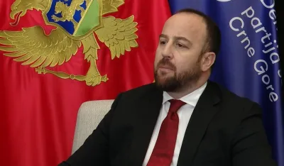 Nikolić za "Dan": Problemi sve složeniji, a vlast ne preuzima odgovornost