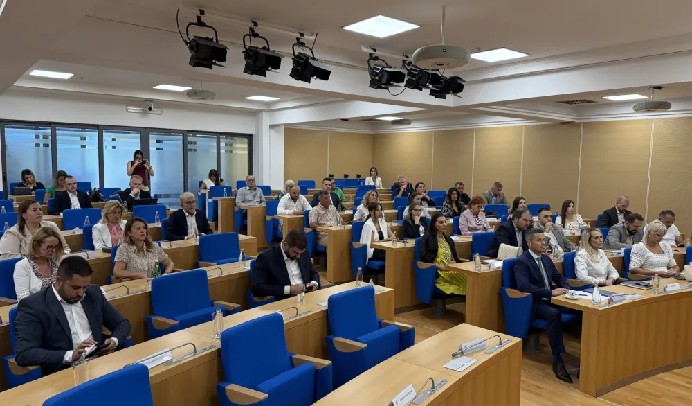 Komplikuje se situacija nakon izjave Mujovića o ishodu razgovora sa najvi&scaron;im državnim zvaničnicima: DNP prijeti da napu&scaron;ta vlast