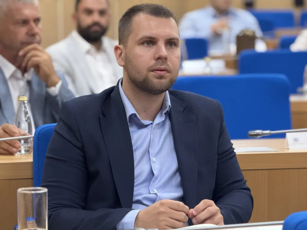 Milo&scaron; Ma&scaron;ković, Sjednica skup&scaron;tine Glavnog grada 28. avgust