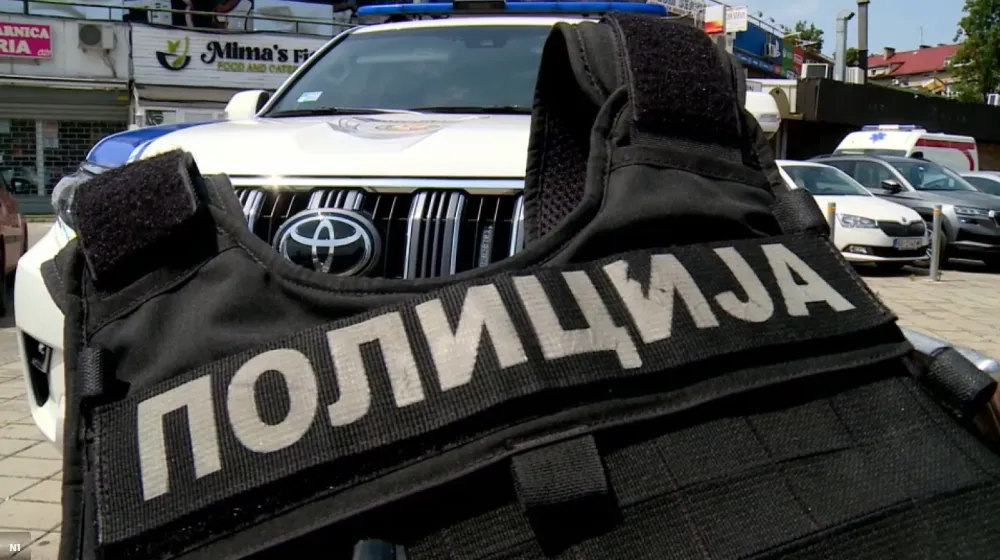 Stravičan zločin u Kru&scaron;evcu: Tupim predmetom ubio sina i te&scaron;ko povrijedio oca, pa izvr&scaron;io samoubistvo
