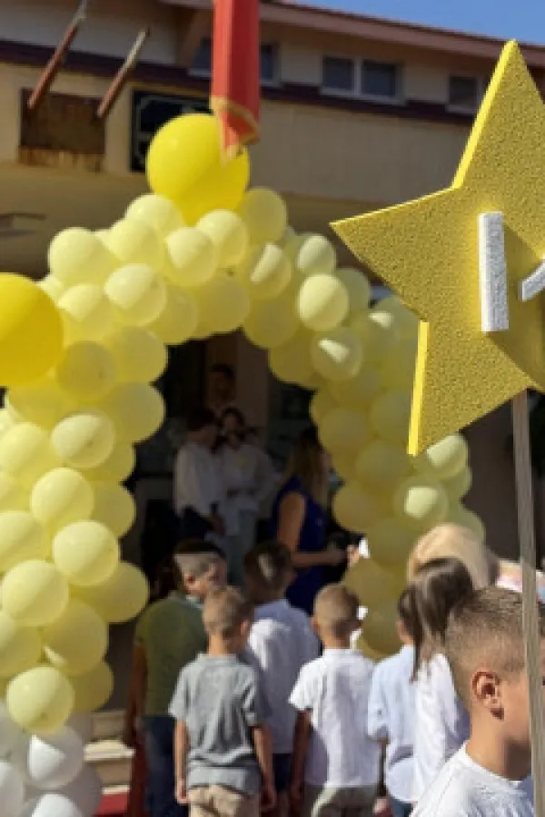 U nekim &scaron;kolama po jedan đak prvak