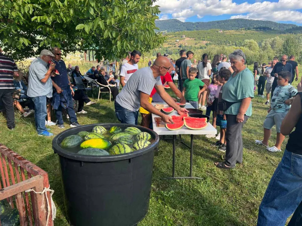 Degustacija lubenica sa 900 metara visine