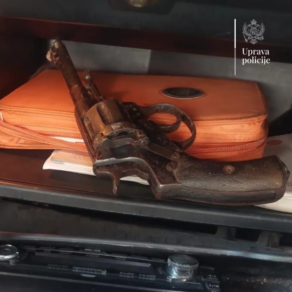 Bar: Uhap&scaron;ena osoba bliska OIL kod koje je pronađen revolver
