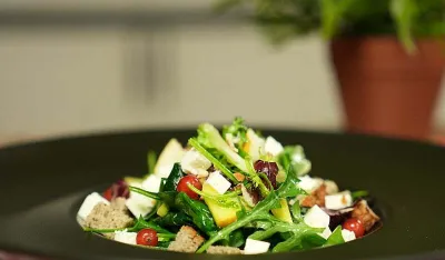 Salata s bijelim sirom i lavandom: Neobična kombinacija mirisa i ukusa