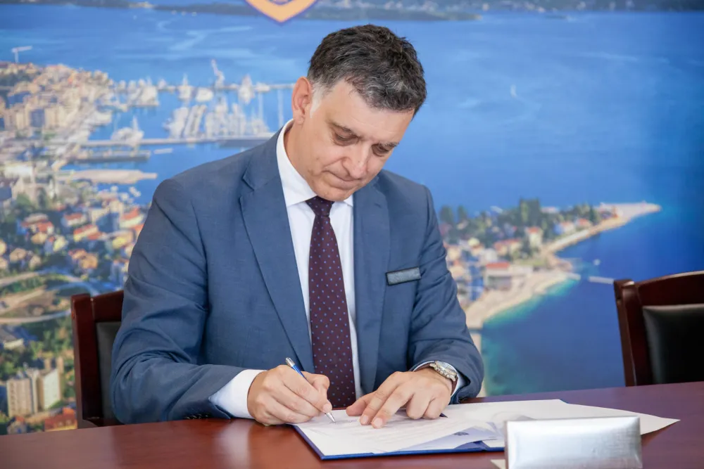 Željko Komnenović