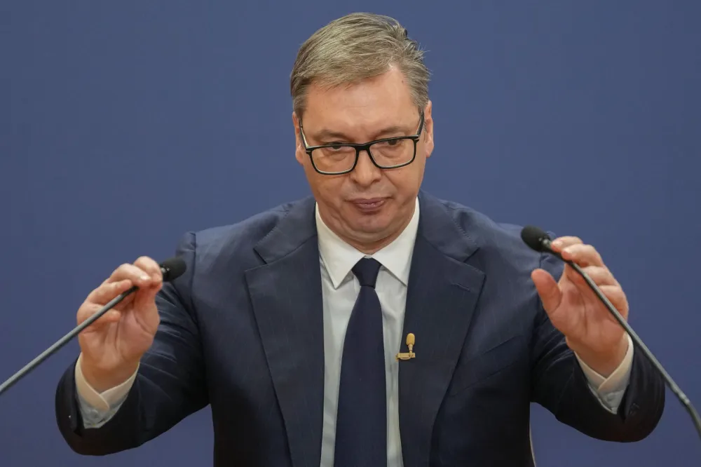 Vučić: Mislite li da ću da se dodvoravam kao ovi u Crnoj Gori