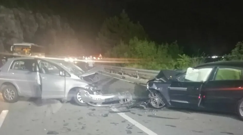 Saobraćajna nezgoda na putu Cetinje &ndash; Podgorica, povrijeđene četiri osobe