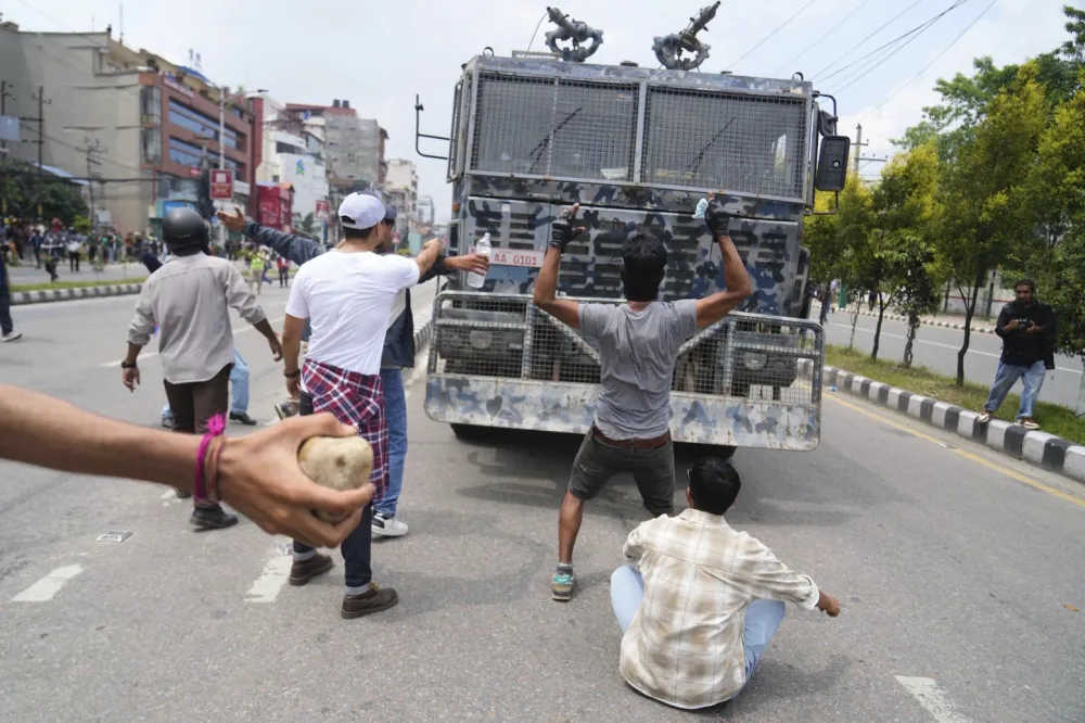 (FOTO) Nepal ukida zabranu dru&scaron;tvenih mreža nakon protesta u kojima je poginulo 19 osoba