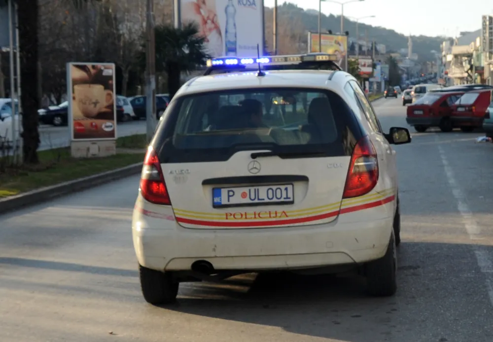 Evidentirano 16 saobraćajnih nezgoda, povrijeđene četiri osobe