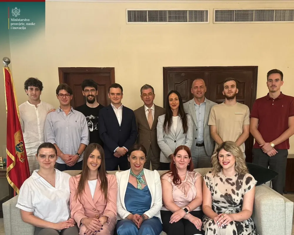 Jak&scaron;ić Stojanović sa crnogorskim studentima u UAE: Ponosna na na&scaron;e mlade ljude