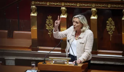 (VIDEO) Le Pen pozvala pristalice da se spreme za izbore: Vlada Lekornija biće kratkotrajna