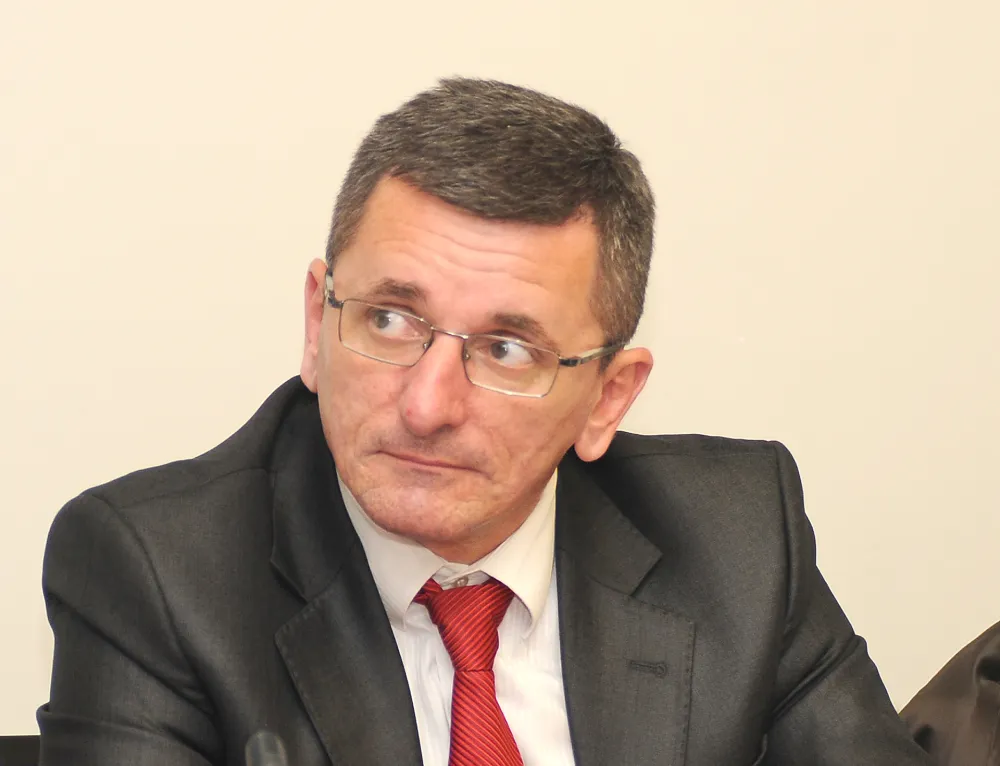 Radulović traži od SDT-a da ispita diplomu Borisa Bogdanovića
