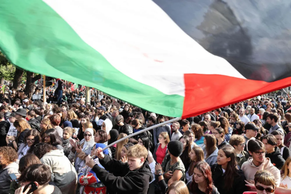 Barselona: Desetine hiljada demonstriraju u znak podr&scaron;ke Palestincima