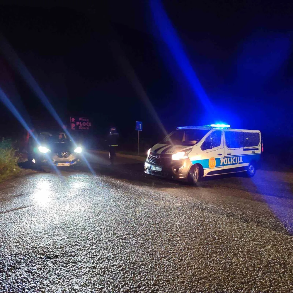 (FOTO/VIDEO)&nbsp;Policija uspostavila totalnu blokadu kod Jaza: Utvrđuju identitet ubijenog