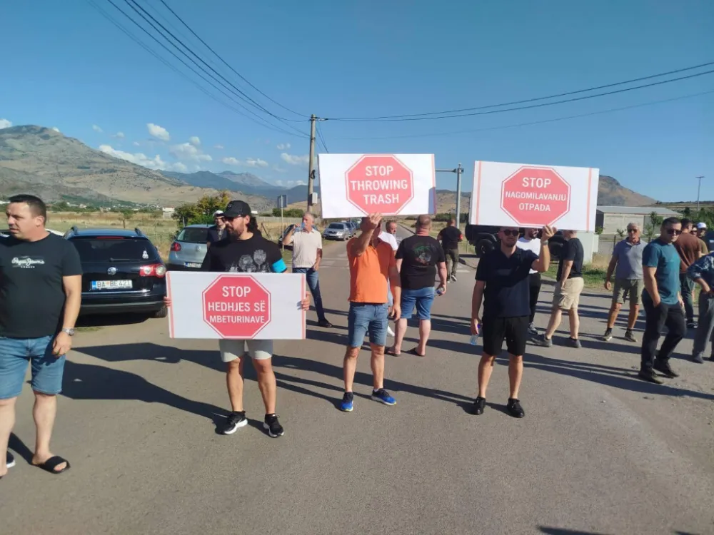 Stanovnici Omerbožovića&nbsp;Ne odustaju od blokade na 12 sati