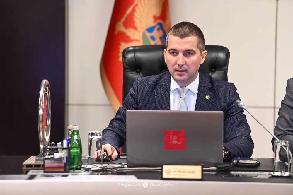 Kabinet Bečića: Podaci o službenim putovanjima javno dostupni, ne koristi&nbsp;dnevnice i reprezentaciju