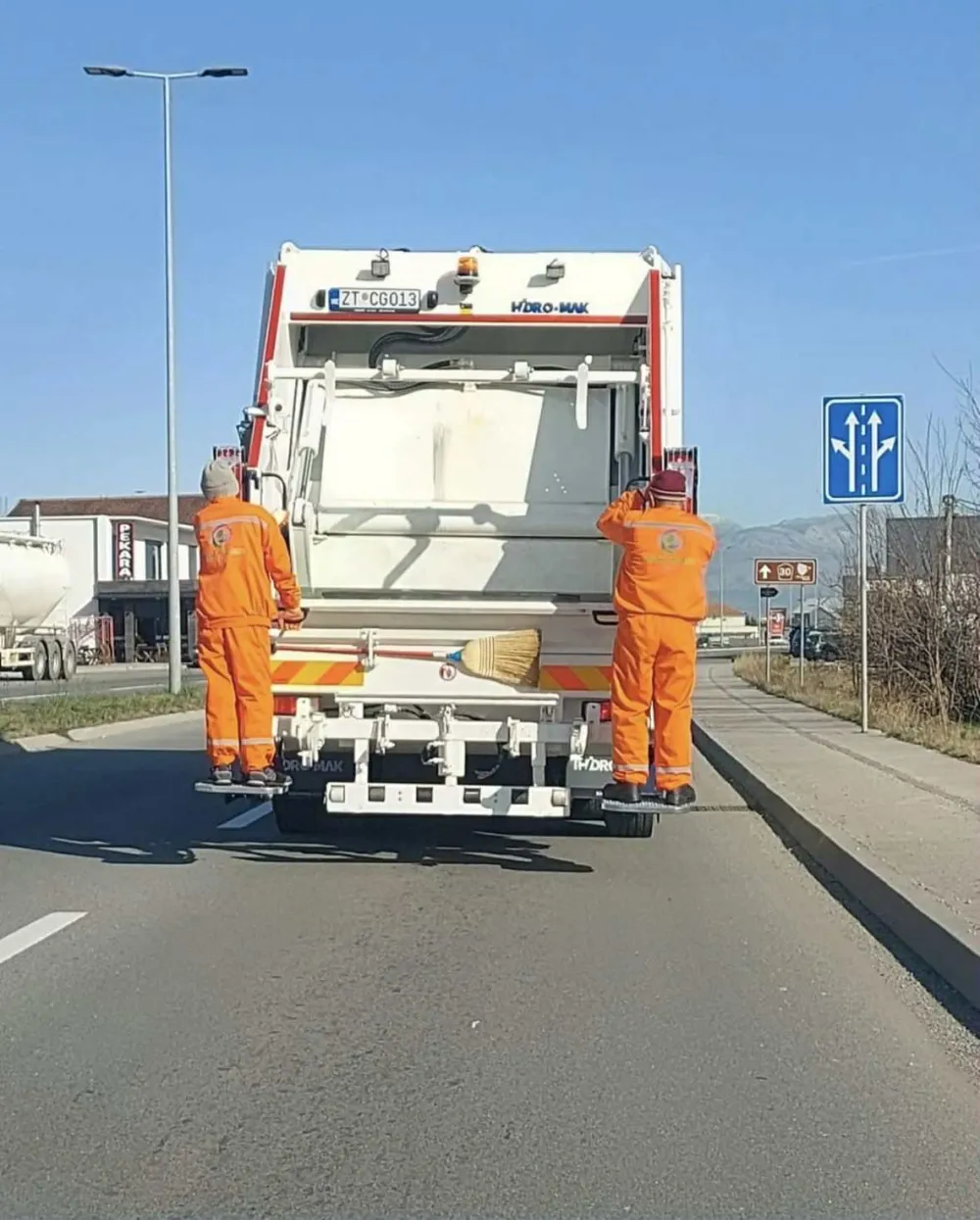 Iz Zete nastavili da dovoze kabasti otpad na Deponiju "Livade"