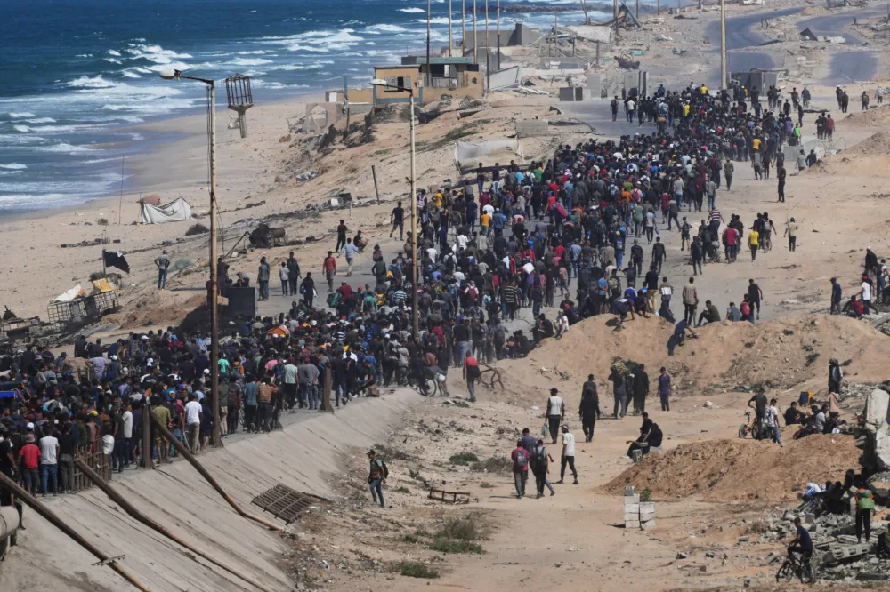 (FOTO) Hiljade Palestinaca krenule ka sjeveru Gaze, IDF upozorava na opasna mjesta