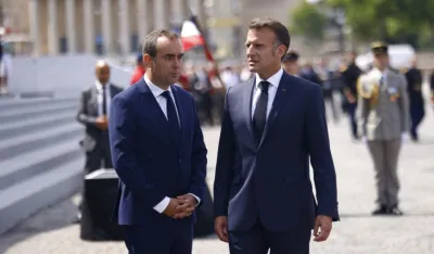 Opozicija kritikuje Makrona zbog ponovnog imenovanja Lekornija za premijera: Sramota za demokratiju