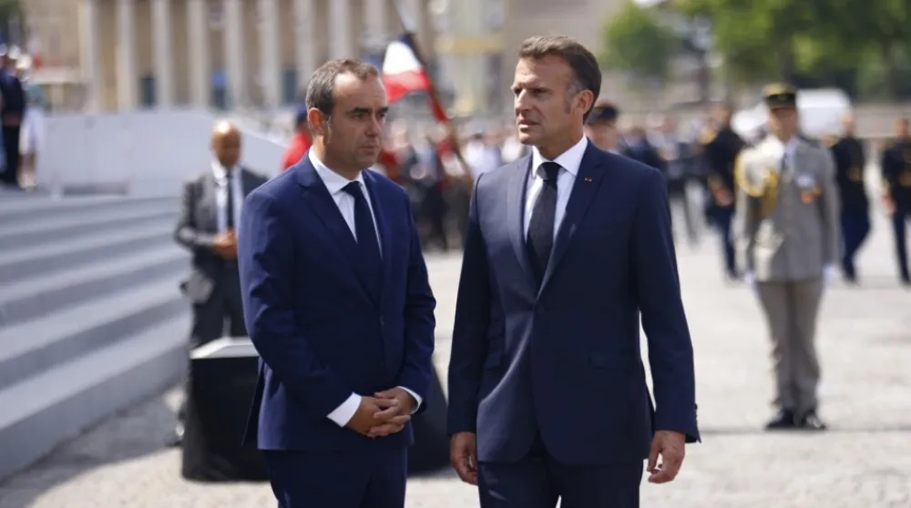 Opozicija kritikuje Makrona zbog ponovnog imenovanja Lekornija za premijera: Sramota za demokratiju