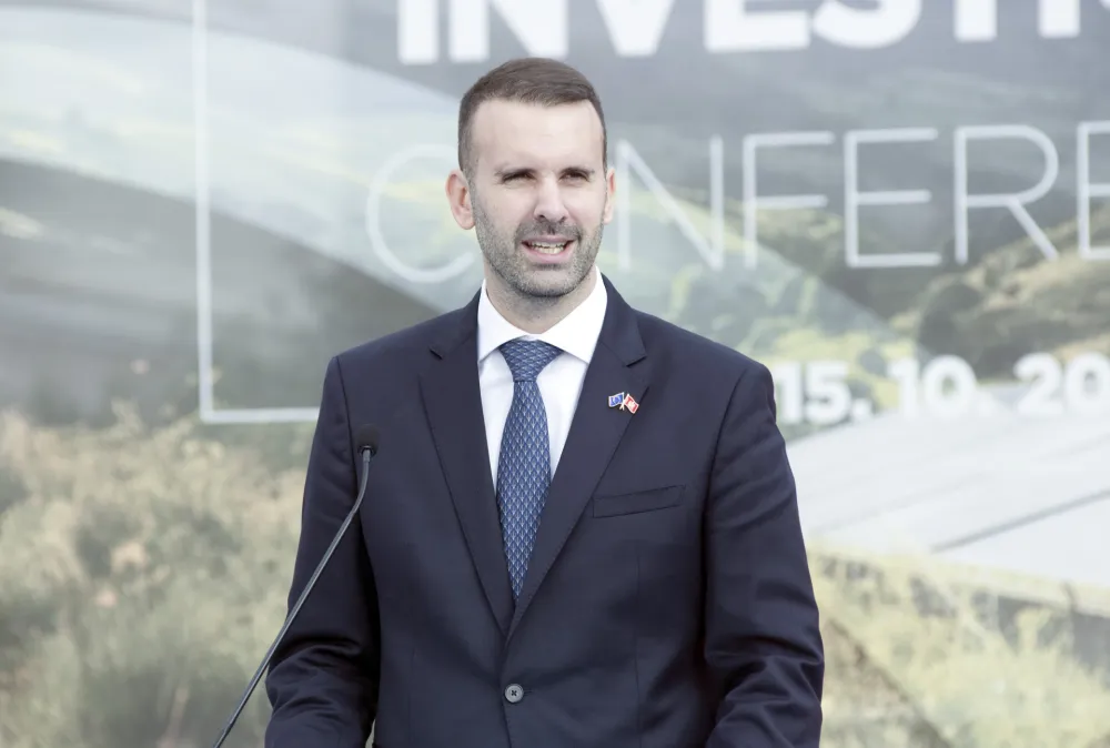 Spajić: Od naredne godine besplatan roming prema EU za građane Crne Gore