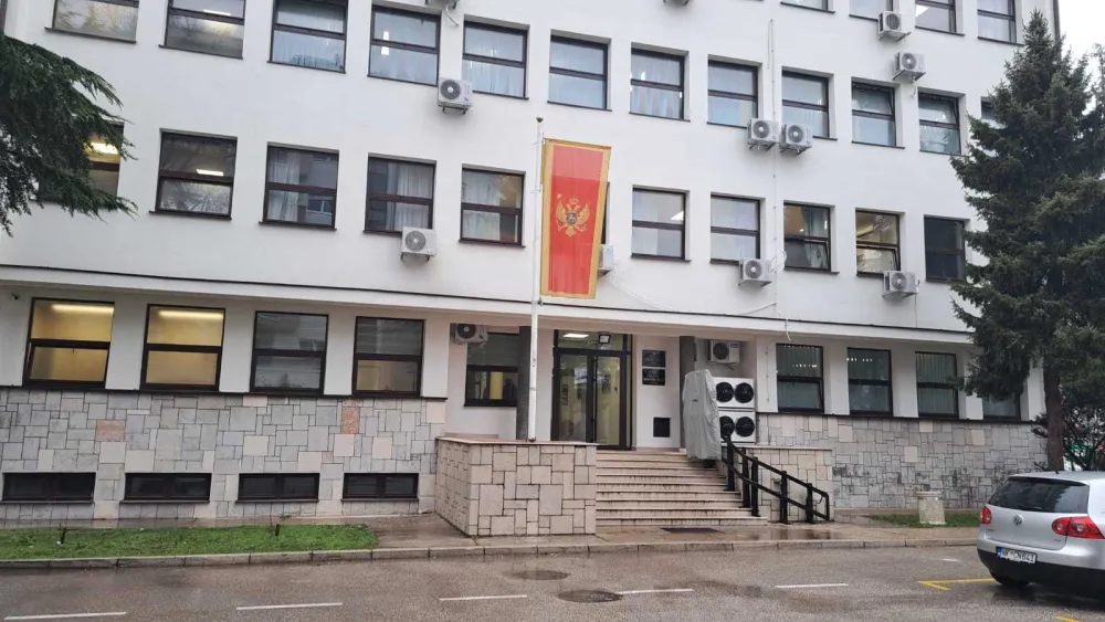 Nik&scaron;ić: Osumnjičen da je prijetio ocu i bratu