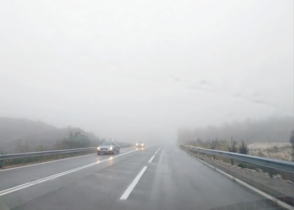 Saobraća se po mokrim putevima uz smanjenu vidljivost