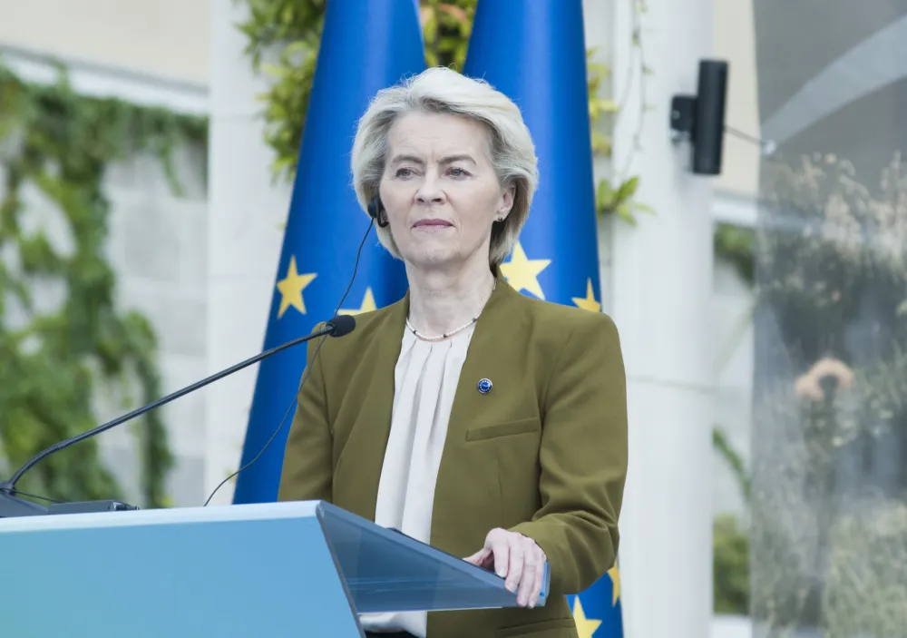 Sud Belgije odbacio krivičnu tužbu protiv Fon der Lajen u slučaju kovid vakcina