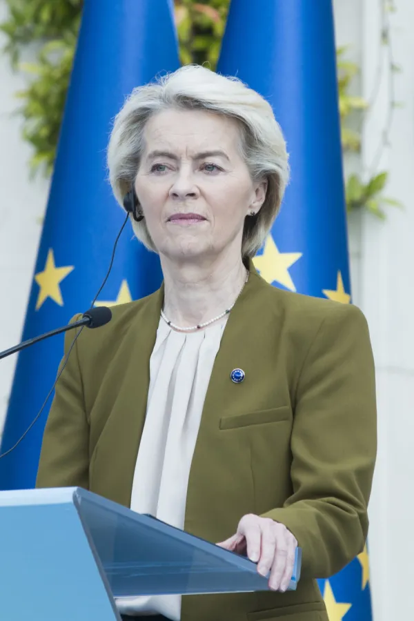 Sud Belgije odbacio krivičnu tužbu protiv Fon der Lajen u slučaju kovid vakcina