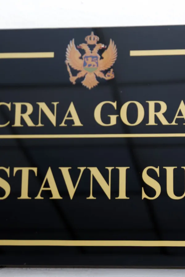 Ustavni sud ukinuo odluku o izručenju &bdquo;X&rdquo; &bdquo;Y&rdquo;: Sudovi zanemarili rizik od zlostavljanja