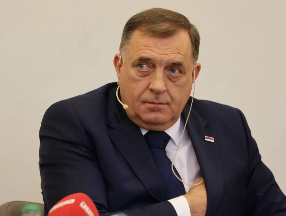 Dodik: Srpska se zajedno sa Srbijom sa tugom prisjeća stradalih u Novom Sadu