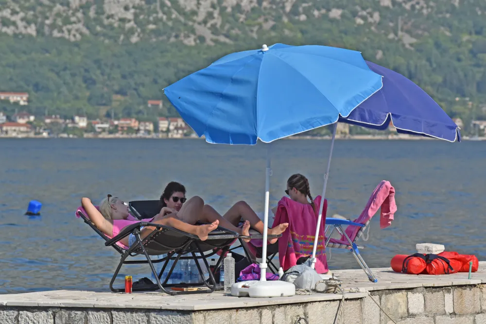 Rusa tri puta manje, Turaka dva puta vi&scaron;e