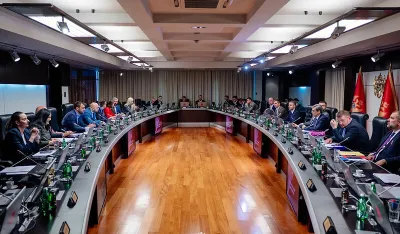 Nepromi&scaron;ljenim potezima &scaron;tite partijske interese