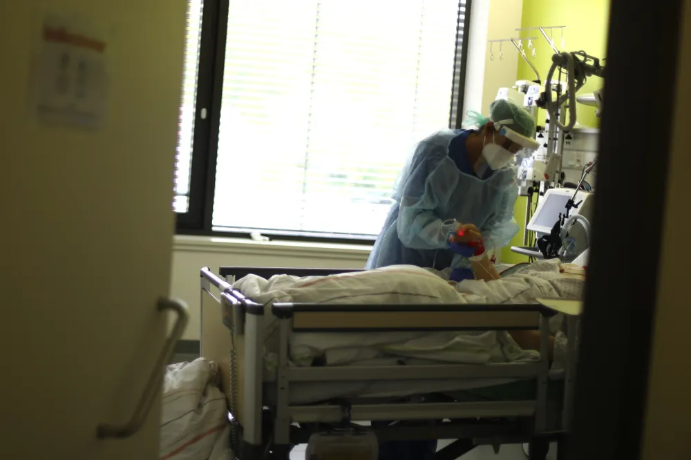 Medicinska sestra osuđena na doživotnu kaznu zbog ubistva 10 pacijenata