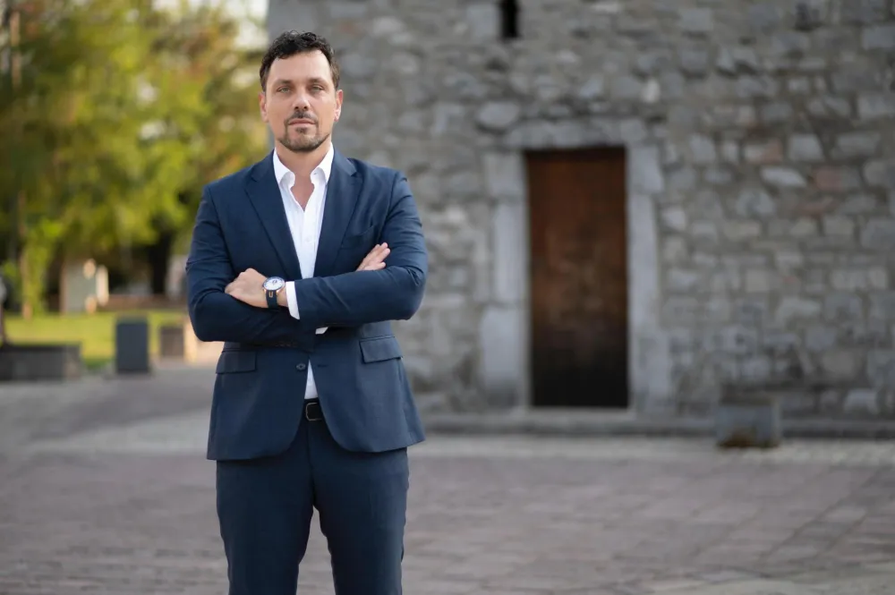 Kadić: Vlada ne odustaje od moje smjene kao da sam najveći problem u zdravstvu