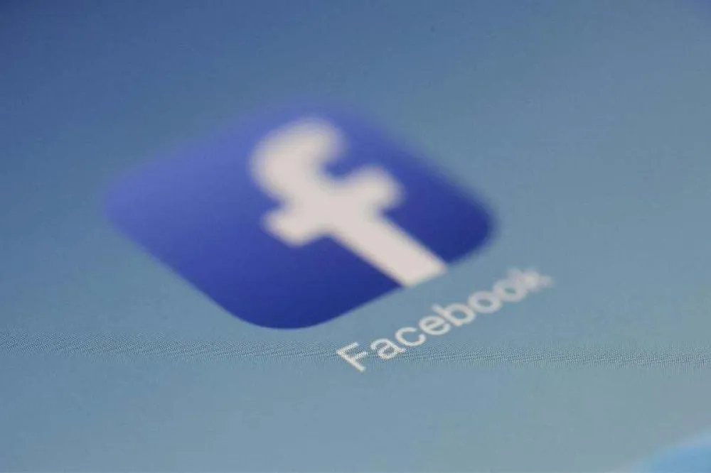 Pao Facebook, probleme ima i Instagram