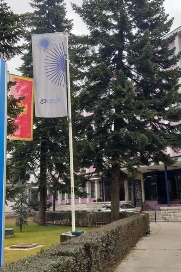 EPCG: Minus gledati kroz investicije
