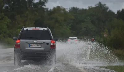Kolovozi mokri, vožnju prilgoditi uslovima na putu