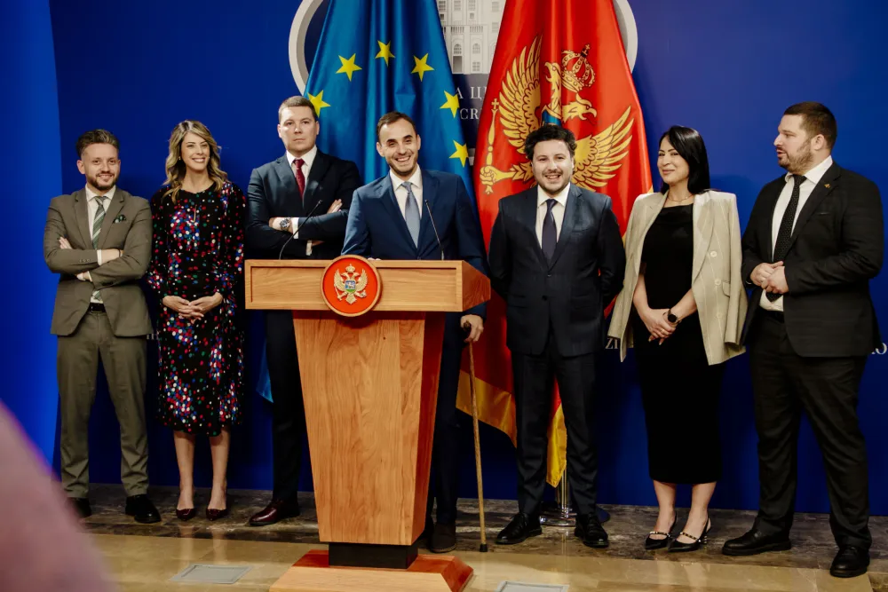 URA podržava smanjenje sredstava za političke partije, očekujemo da PES podrži povećanje dječjih dodataka