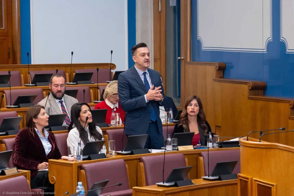Crna Gora dužna 4,8 milijardi eura