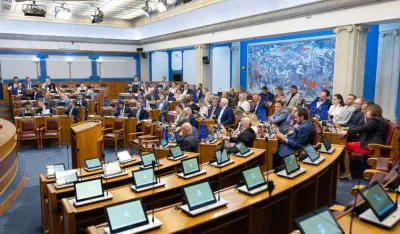 Poslanici danas o imenovanju člana Senata DRI i uče&scaron;ću vojnika u NATO obuci za Ukrajinu