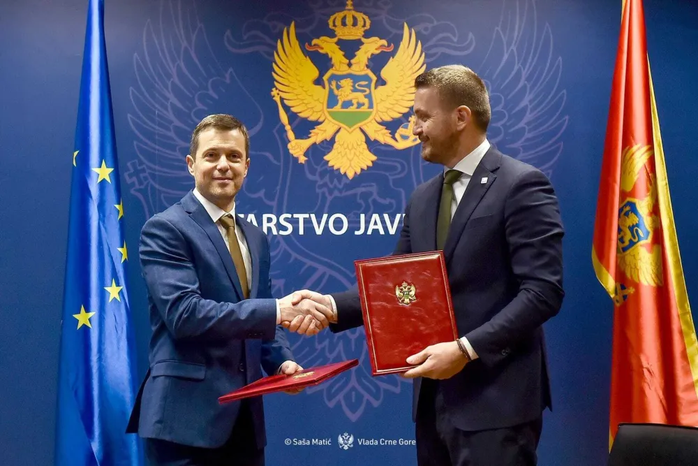   Mujović i Dukaj